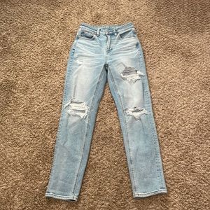 AE stretch mom jeans high rise size 00